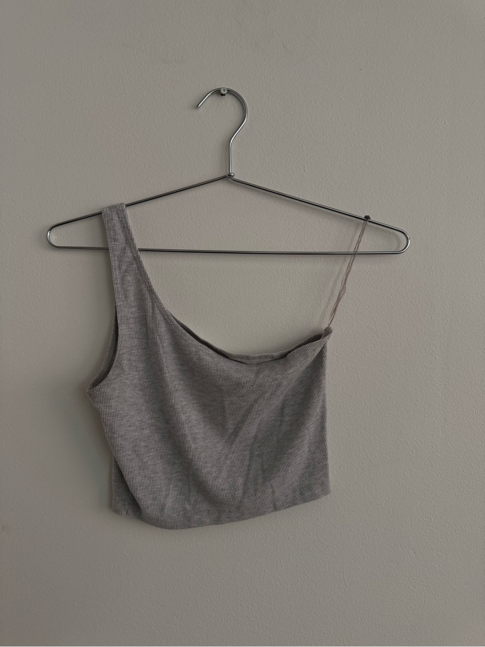 Joah Brown One-Shoulder Gray Crop Top